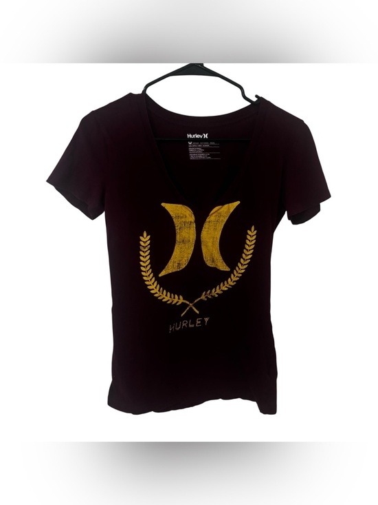 Hurley Tops - Hurley Women's Maroon V-Neck short sleeve Tee with Gold Logo size M